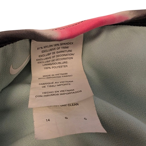 NIKE Onepiece Black Racing Swimsuit Pool Shelf Bra 14 - Picture 7 of 9